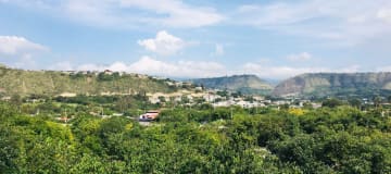 Venta casa Guayllabamba, 4 dormitorios y terreno de 2700m2