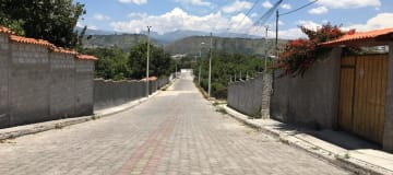 Venta casa Guayllabamba, 4 dormitorios y terreno de 2700m2