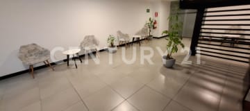 Oficina premium en Edificio Cosmopolitan, Quito - Centro Financiero