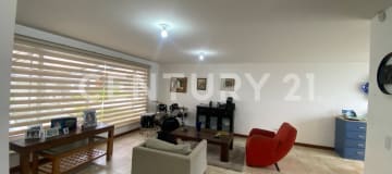 Casa en urbanizacion privada en venta en Cumbayá