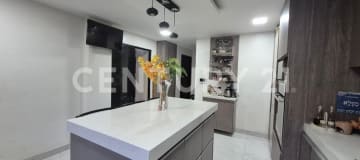 Casa 258m² en Ceibos Norte con seguridad y áreas sociales
