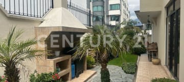 Casa en Monteserrín: 5 dormitorios, 460m² y área de BBQ