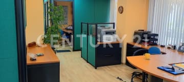 Oficina en Torres Wymper - 68m² + 2 parqueaderos