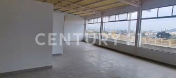 Local comercial estratégico en Av. de la Prensa, Quito