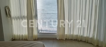 Penthouse amoblado en Bahía con vista al mar: 3 hab y jacuzzi