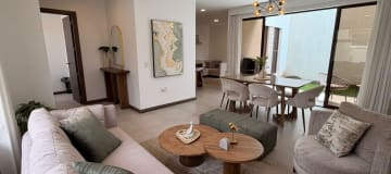 VENTA CASA DE DOS PISOS, 3 DORMITORIOS SECTOR PIFO