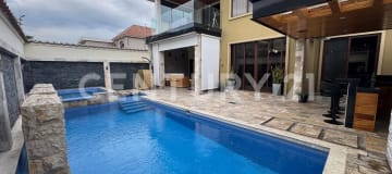 Casa de 4 hab. con piscina, jacuzzi y BBQ en 360m²