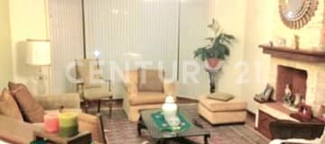 Casa independiente en Tumbaco, 168.52m², conjunto seguro