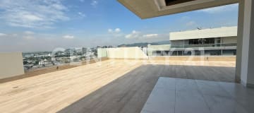 Local con rooftop privado en Ágora - Guayaquil. 570m2 + 5 parqueos