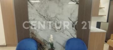 Oficina amoblada de 100 m² en Edificio Emporium, zona premium