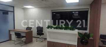Oficina amoblada de 100 m² en Edificio Emporium, zona premium