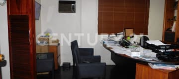Locales comerciales en Urdesa Central, 800 m² terreno