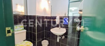 Oficina 84m² en La Mariscal, 2 plantas, centro norte Quito