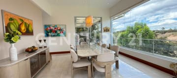 Casa en urbanización privada en Puembo con vista espectacular