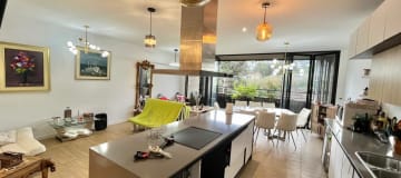 RENTO SUITE AMPLIA CON BALCON EN AQUARELA