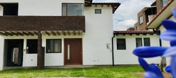 Venta casa tipo hacienda conjunto privado La Armenia Quito