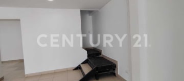 Local comercial 107m² + mezzanine en CC Shopping San Eduardo