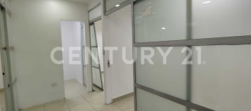 Local comercial 107m² + mezzanine en CC Shopping San Eduardo