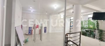 Local comercial en zona de alta afluencia - ideal para oficinas