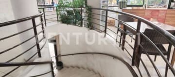 Local comercial en zona de alta afluencia - ideal para oficinas