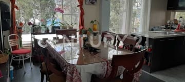 Casa en Eucaliptos Valle: amplitud y conectividad cerca de Quito