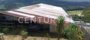 Propiedad comercial en Cutuglagua, ideal para bodegas y oficinas