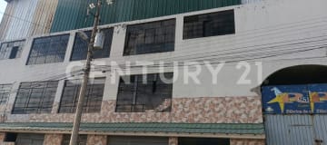 Propiedad comercial en Cutuglagua, ideal para bodegas y oficinas