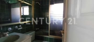 Casa de lujo en Altos La Colina con piscina y sauna