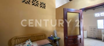 Casa cerca del mar: 4 dormitorios, ideal para negocio o vivir