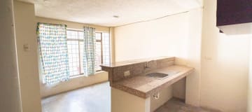 CASA RENTERA DE 5 DEPARTAMENTOS EN VENTA SAMANES 2
