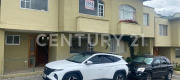 Casa a desnivel en Los Mastodontes, $79K, 3 hab