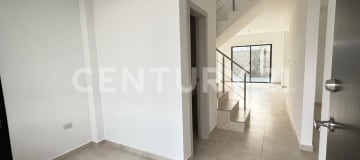 Casa 149m²: 4 dormitorios con piscina y canchas