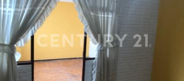 Casa 285m² en Jardines del Pichincha - 4 dormitorios y local