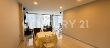 Casa 3 hab. c/baño privado, BBQ y piscina en condominio