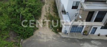 Terreno en venta en Cristal Azul, Manta - 199m² con servicios