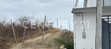 Terreno en venta en Cristal Azul, Manta - 199m² con servicios
