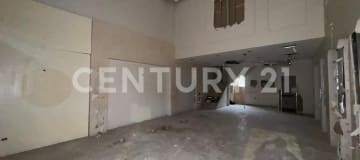 Local comercial en La Joya con mezanine, 75m²