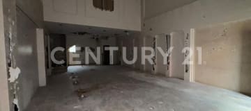 Local comercial en La Joya con mezanine, 75m²