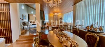 Casa a desnivel en El Batán con 4 dormitorios y 356m² terreno