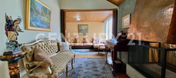 Casa a desnivel en El Batán con 4 dormitorios y 356m² terreno
