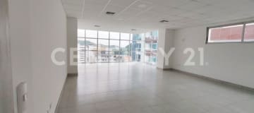 Oficina en Ceibos con vista - 72.62m² + parqueo - $173.6K
