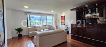 Depto. 177 m² en Batan Alto con jardín y vista - Av. Eloy Alfaro