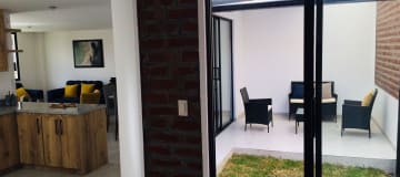 Venta casa en Puembo, no adosada, en Conjunto privado. SC