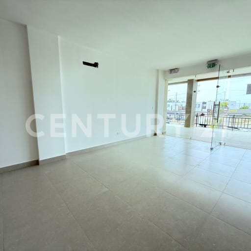 Local 34m² en Vizcaya II - Samborondón - Inversión rentable