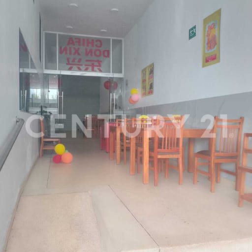 Casa comercial en 3 pisos: ideal restaurante u oficina