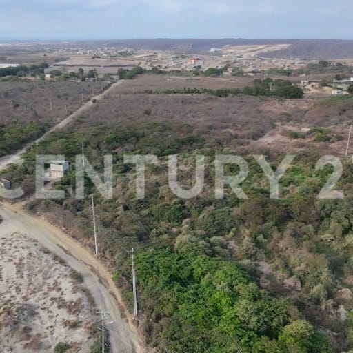 Terreno 25 hectáreas en Montecristi para uso comercial/industrial