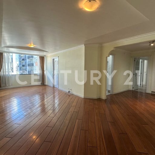 Departamento en piso alto, 150 m², 3 dormitorios y 2 parqueos