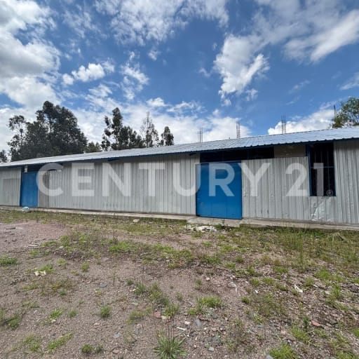 Galpón/bodega en Sangolquí - 300m² + terreno 1600m² - Logística