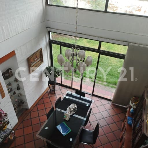 Propiedad rentera en Conocoto - 600m² con 4 locales y casa