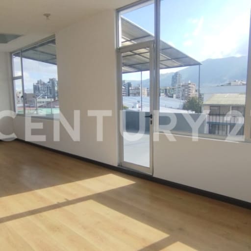 Oficina en renta con terraza - 50 m² + 30 m² terraza privada